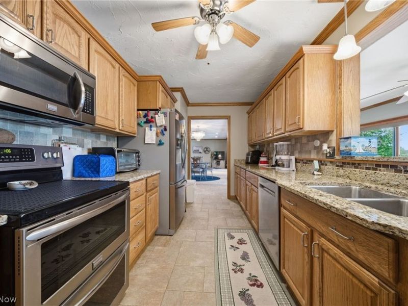 806 Rome Rock Creek Road, Roaming Shores, OH 44085 Photo 14