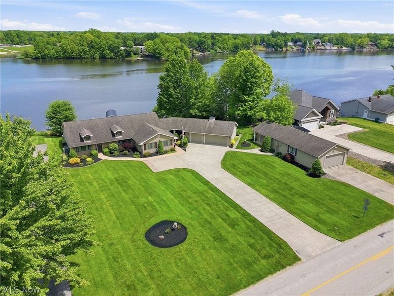 806 Rome Rock Creek Road, Roaming Shores, OH 44085 Photo 2