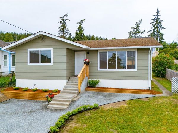 8082 York Ave, Crofton, BC V0R 1R0
