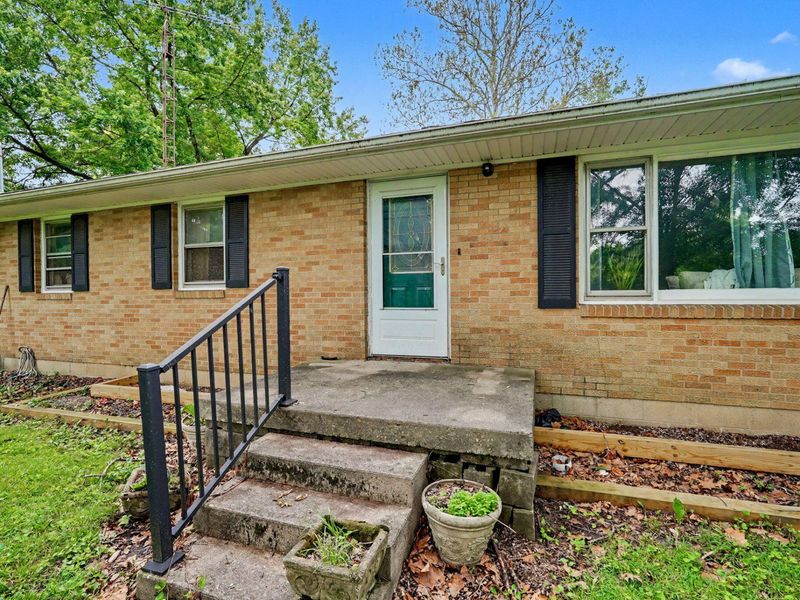2591 Old Springfield Road, Springfield, OH 45502 Photo 5