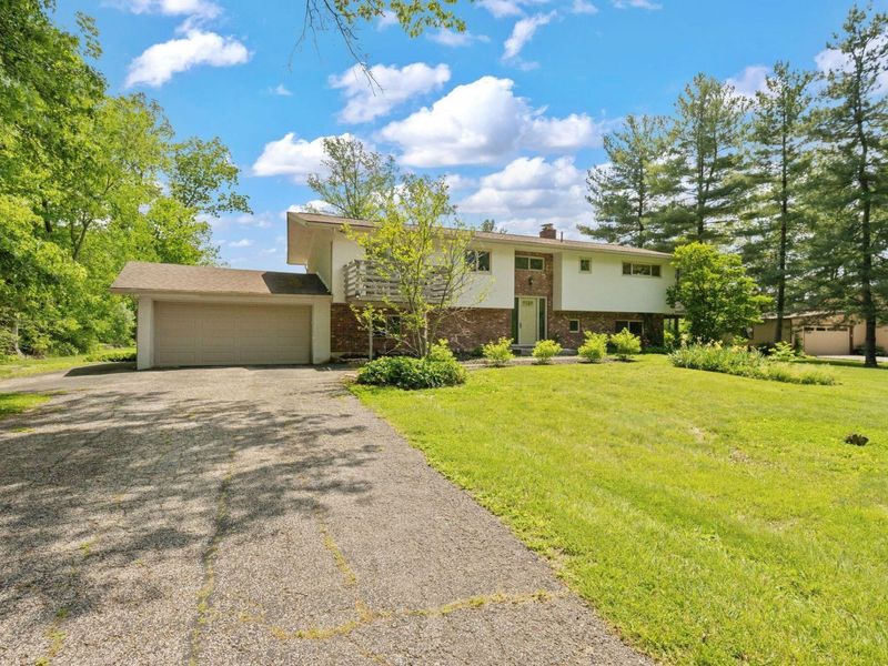 7280 Hollandia Drive, Westerville, OH 43081 Photo 2
