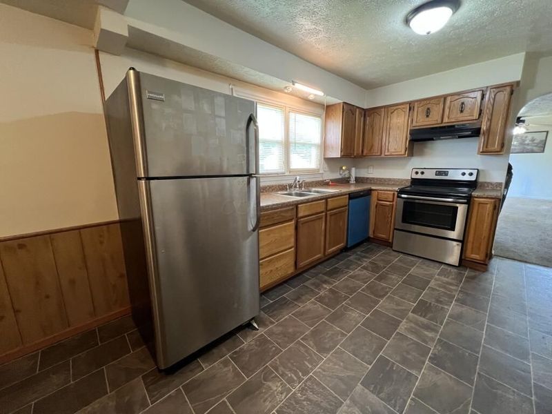 410 John Street , Circleville, OH 43113 Photo 3