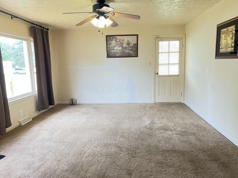 410 John Street , Circleville, OH 43113 Photo 6