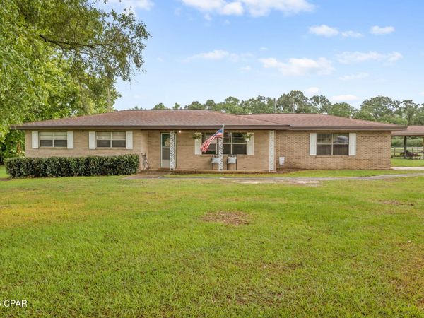 3701 Highway 2 , Graceville, FL 32440
