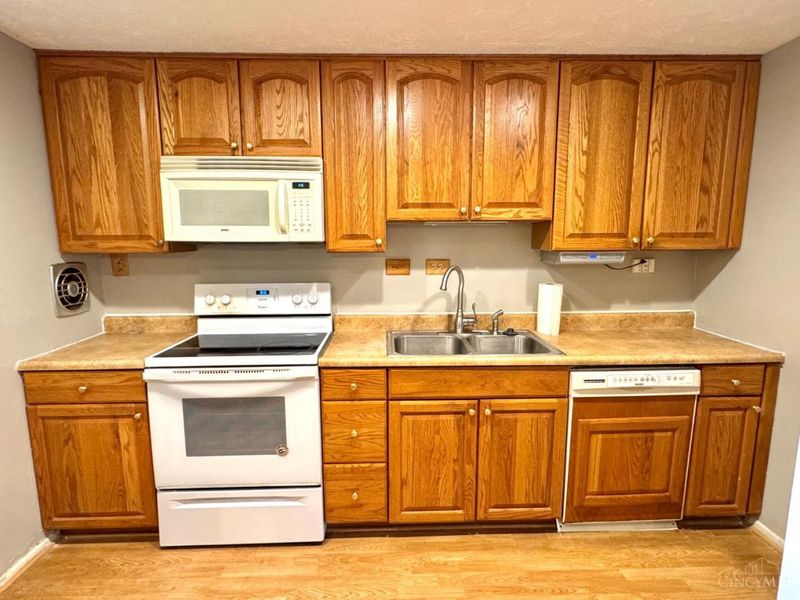2922 Windsong Drive, Cincinnati, OH 45251 Photo 12