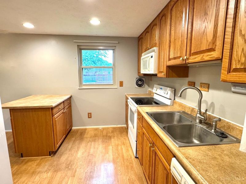 2922 Windsong Drive, Cincinnati, OH 45251 Photo 14