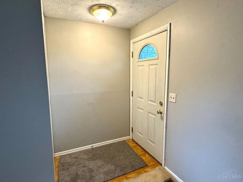 2922 Windsong Drive, Cincinnati, OH 45251 Photo 3