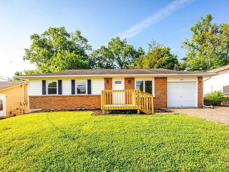 2713 John Gray Road, Cincinnati, OH 45231 Photo 1