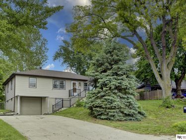 2102 Avery Road , Bellevue, NE 68005