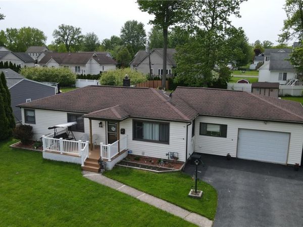 31 W Crest Drive, Gates, NY 14606
