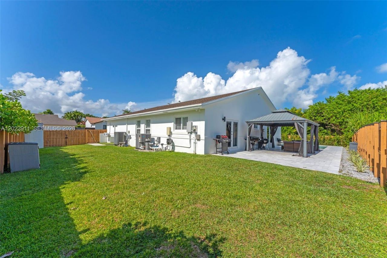 7840 SW 197th Ter, Cutler Bay, FL 33189 Photo