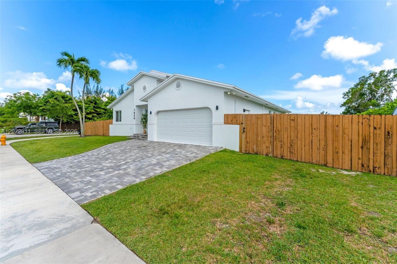 7840 SW 197th Ter, Cutler Bay, FL 33189 Photo
