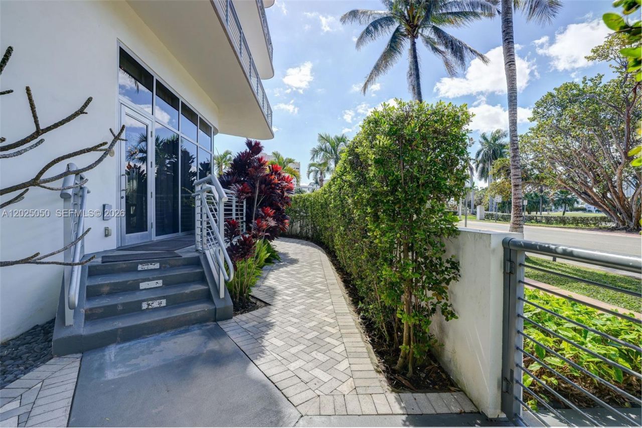 2001 Meridian Ave, Unit 101, Miami Beach, FL 33139 Photo
