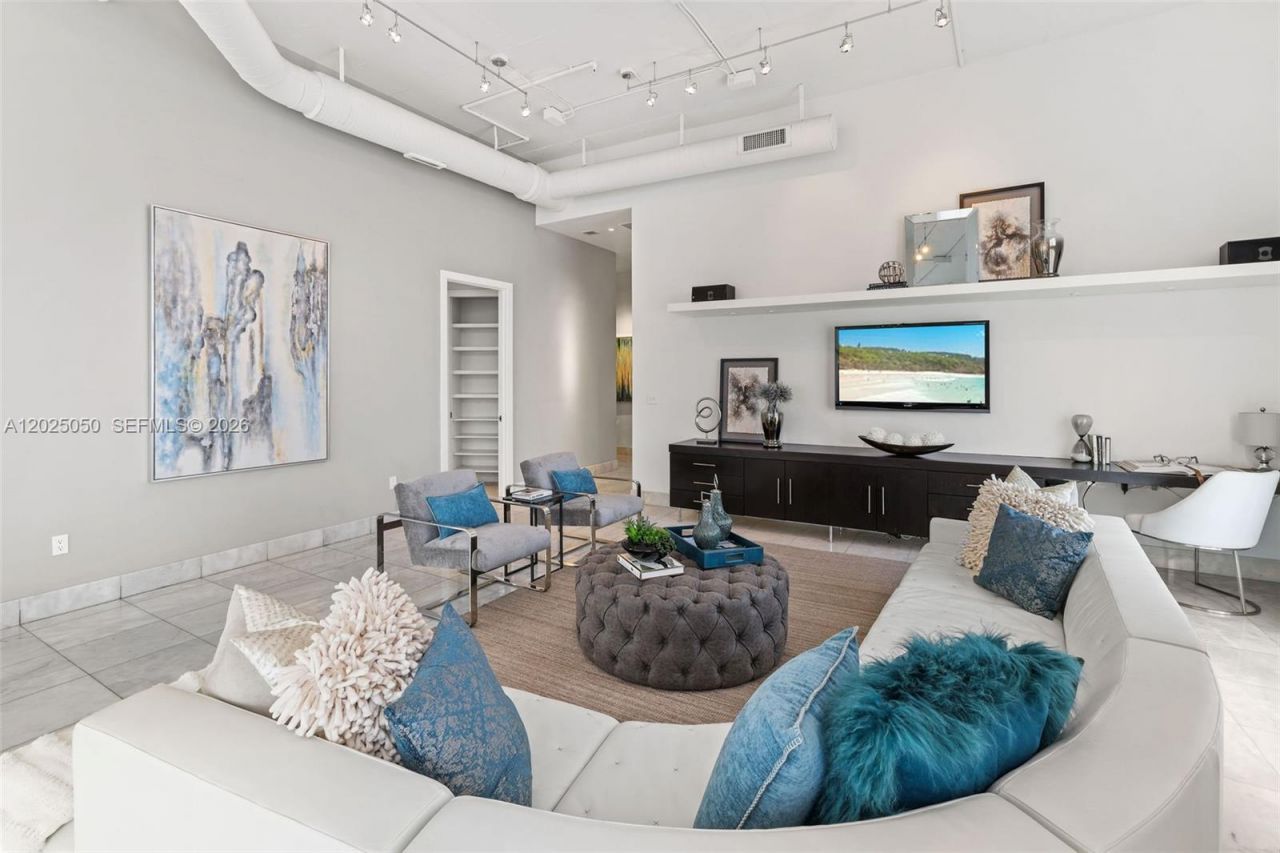 2001 Meridian Ave, Unit 101, Miami Beach, FL 33139 Photo