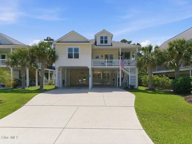 206 NE 61st Street, Oak Island, NC 28465