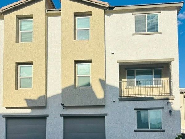 6952 Midnight Bronze Street, North Las Vegas, NV 89086