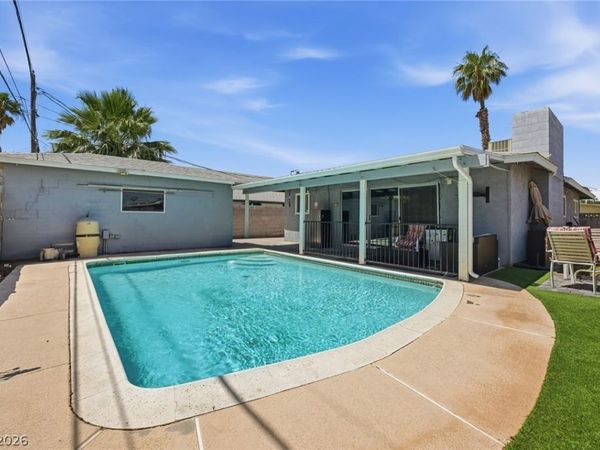 327 Arnold Street , Las Vegas, NV 89106