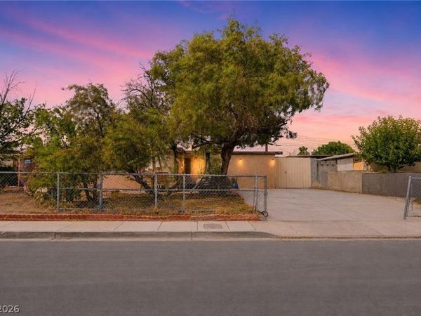 3220 Reynolds Avenue , North Las Vegas, NV 89030