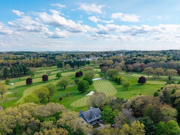 179 Oakland St, Wellesley, MA 02481