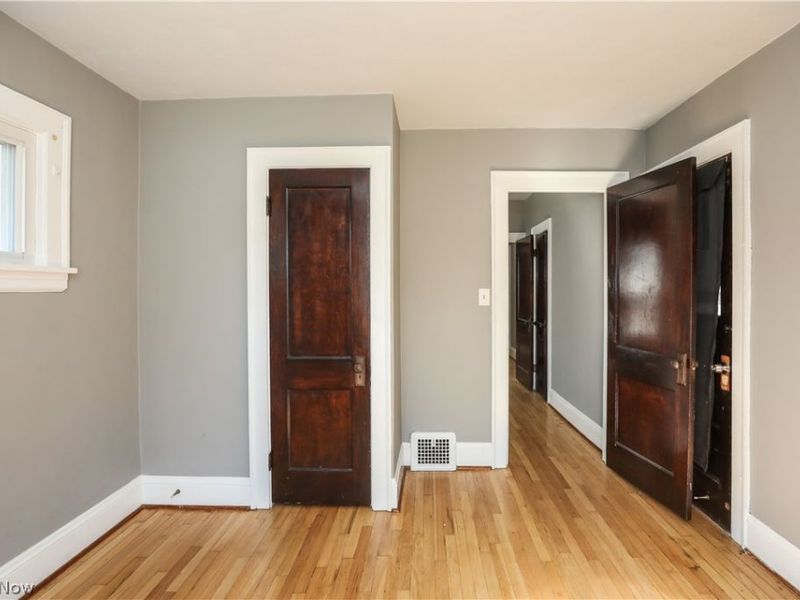 2075 Lewis Drive , Lakewood, OH 44107 Photo 7