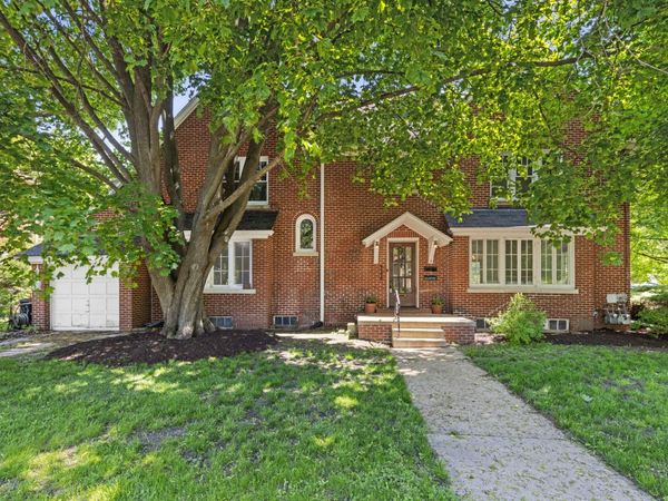 1206 Harlem Boulevard , Rockford, IL 61103