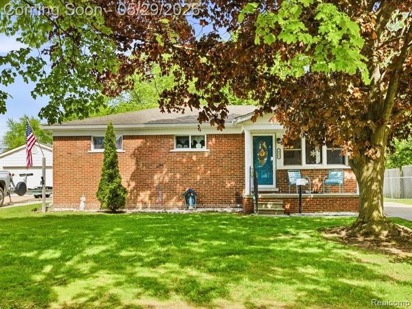 651 Carolina Avenue , Marysville, MI 48040