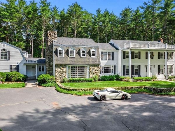 28 Pineswamp Rd, Ipswich, MA 01938