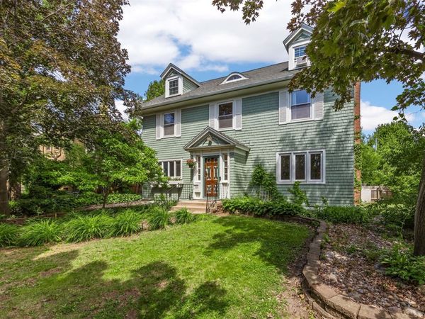 320 19th Street SE, Cedar Rapids, IA 52403