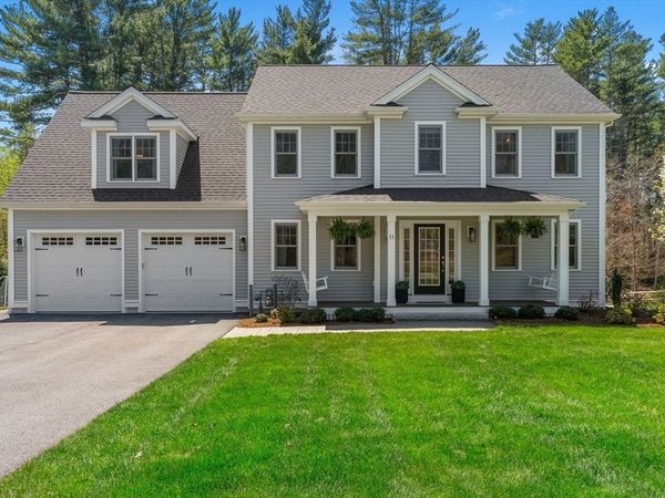 11 Lisa Ln, Pembroke, MA 02359