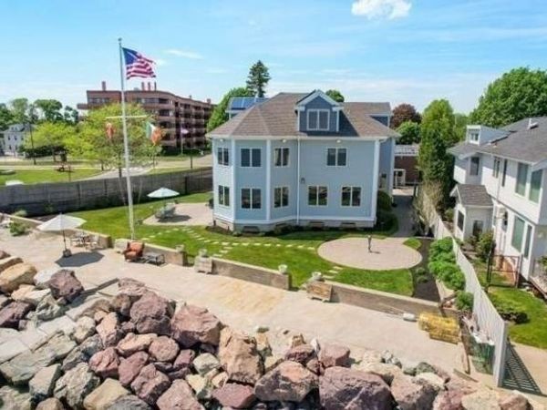 33 Pines Rd, Revere, MA 02151