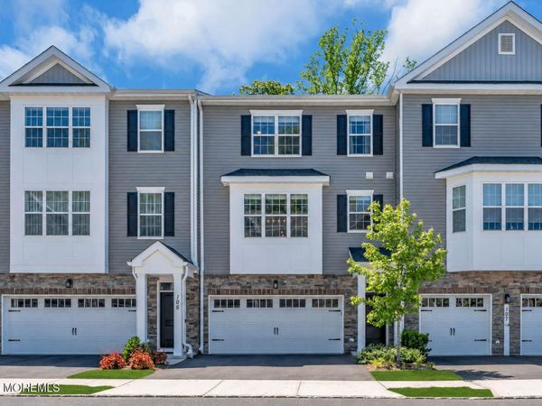 106 Arose Lane, Middletown, NJ 07748