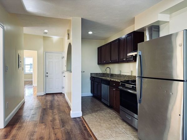 189 Chestnut St, Unit 2, Chelsea, MA 02150