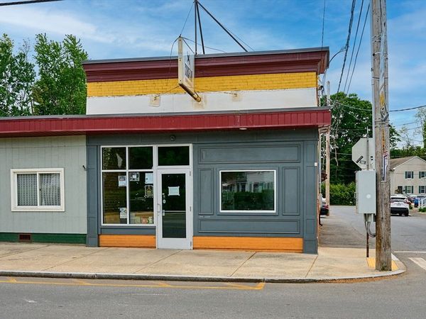 130 Cottage St, Easthampton, MA 01027