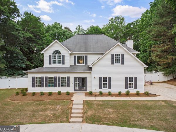 262 Barrington Farms Parkway, Sharpsburg, GA 30277