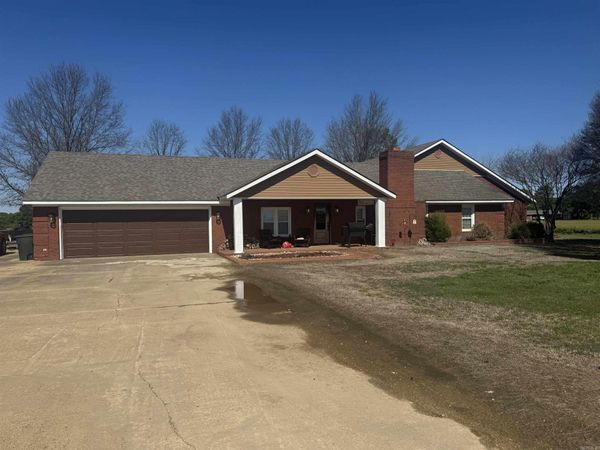 Waldenburg, AR 72479