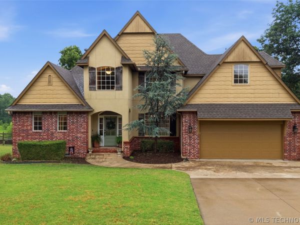 2202 S 113th West Court , Sapulpa, OK 74066