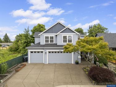 535 Maple St, Mt Angel, OR 97362
