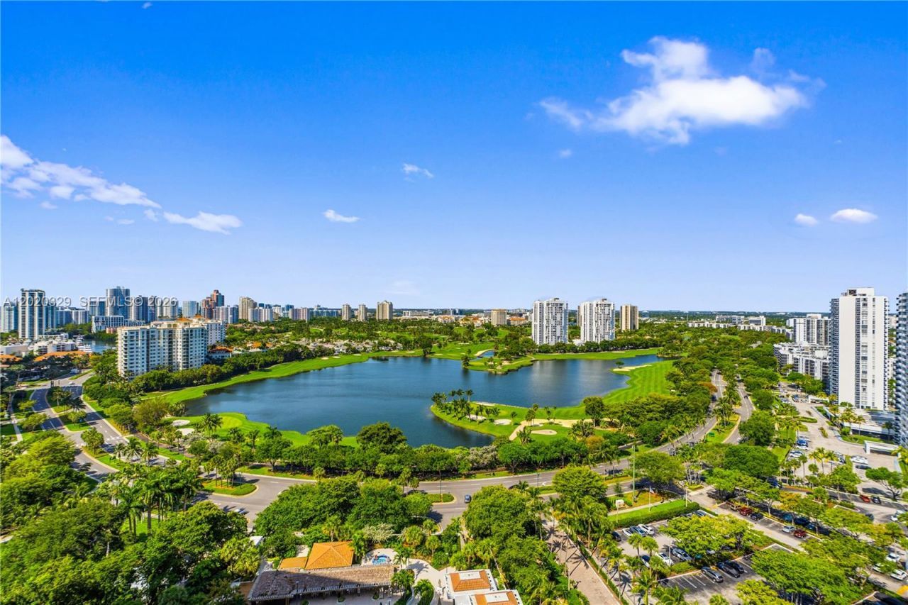 20281 E Country Club Dr , Unit 2101, Aventura, FL 33180 Photo