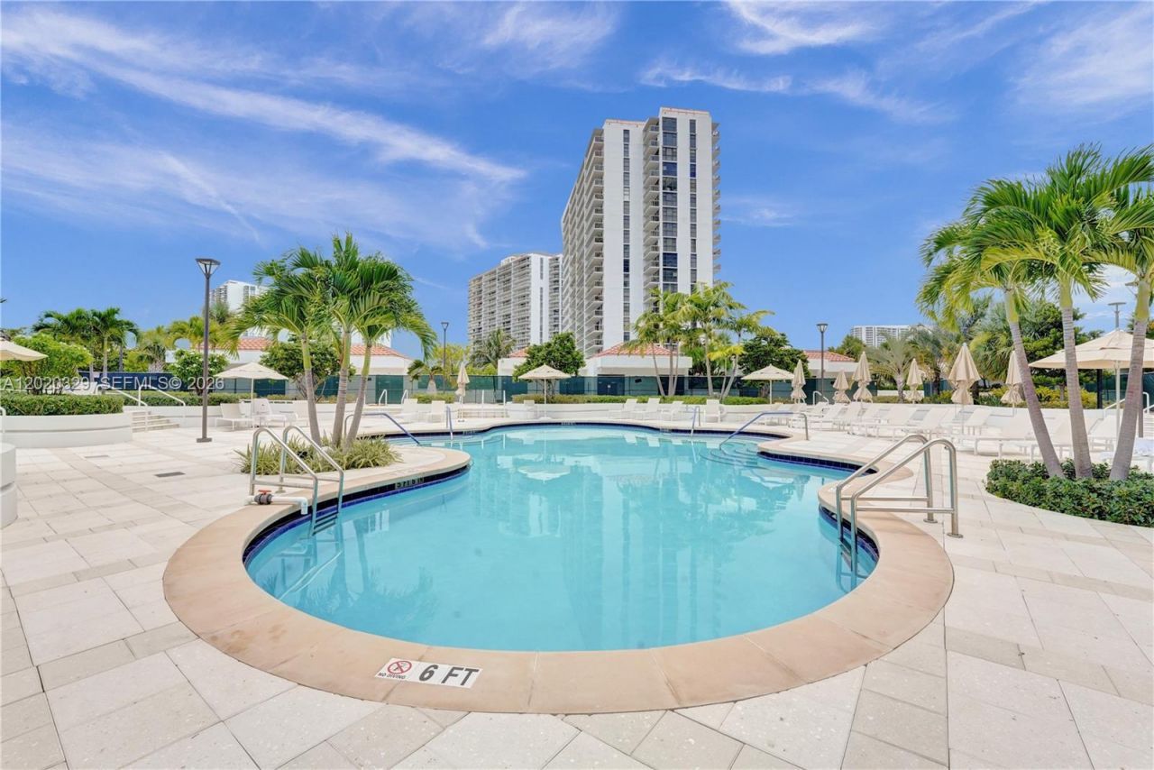 20281 E Country Club Dr, Unit 2101, Aventura, FL 33180 Photo