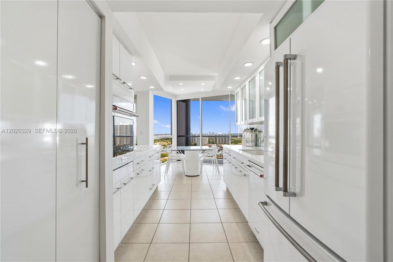 20281 E Country Club Dr, Unit 2101, Aventura, FL 33180 Photo