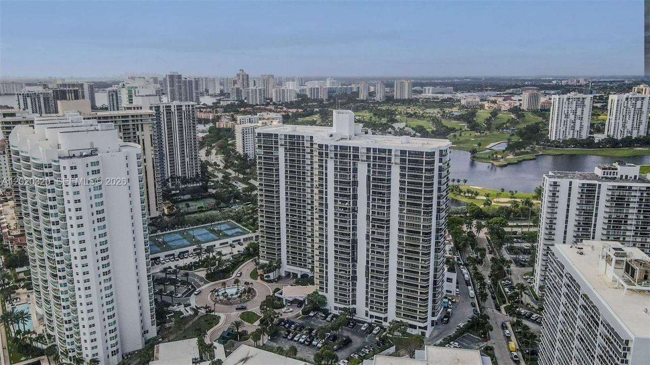 20281 E Country Club Dr , Unit 2101, Aventura, FL 33180 Photo