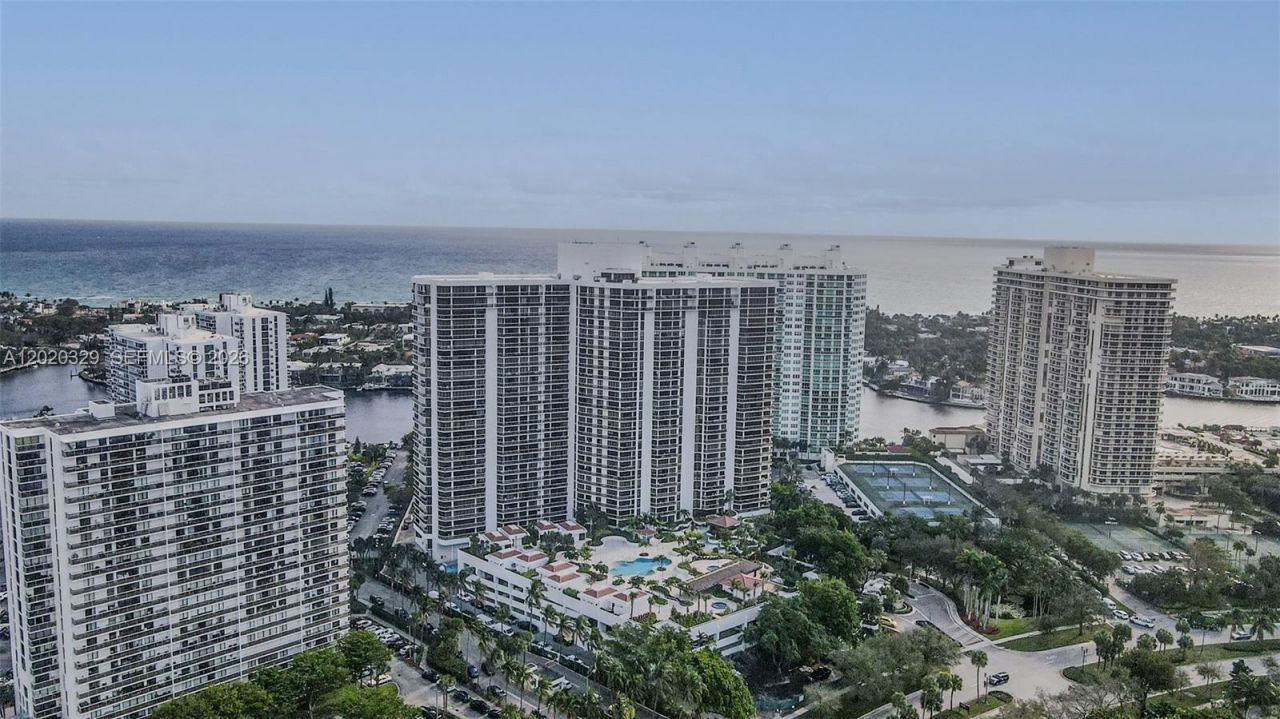 20281 E Country Club Dr, Unit 2101, Aventura, FL 33180 Photo