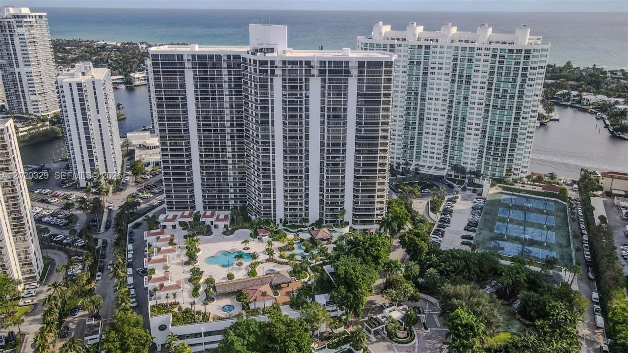 20281 E Country Club Dr, Unit 2101, Aventura, FL 33180 Photo