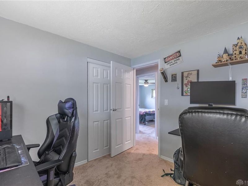 1572 Lanbury Drive, Kettering, OH 45439 Photo 12