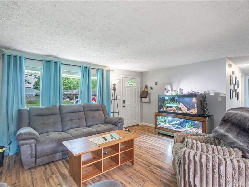 1572 Lanbury Drive, Kettering, OH 45439 Photo 3