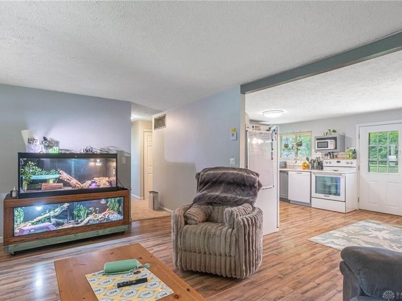 1572 Lanbury Drive, Kettering, OH 45439 Photo 5