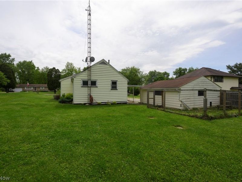 5185 Richville Drive SW, Navarre, OH 44662 Photo 18