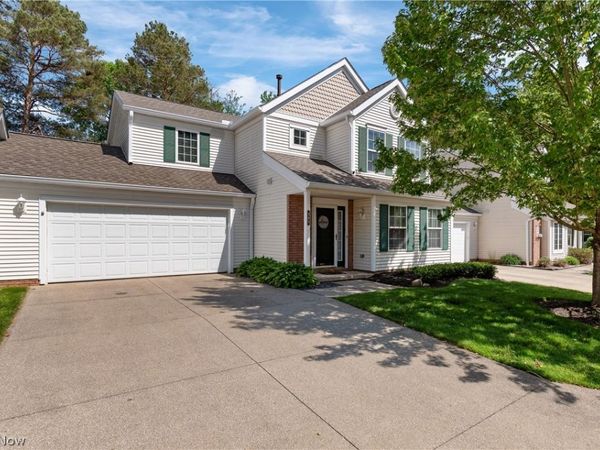 363 Casselberry Place , Twinsburg, OH 44087