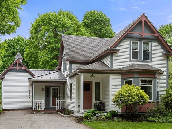 31 Pine Street, Andover, MA 01810
