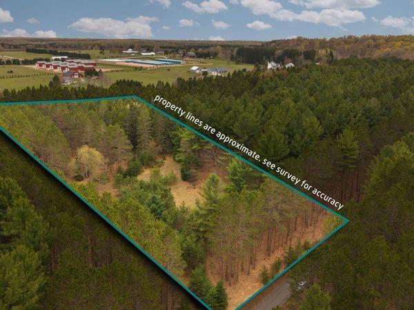 3695 Timber Lane W, Empire, MI 49630